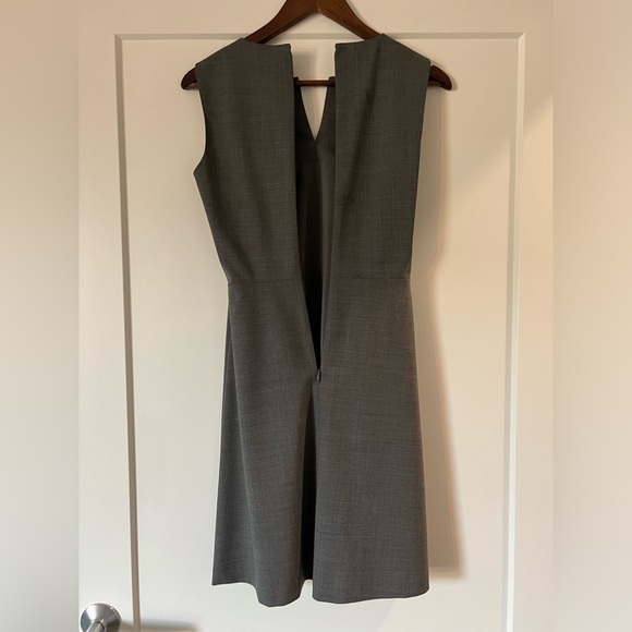 🩶Theory Miyani Split Front Dress In Sevona Stretch Wool (Size 0) - Picture 13 of 16